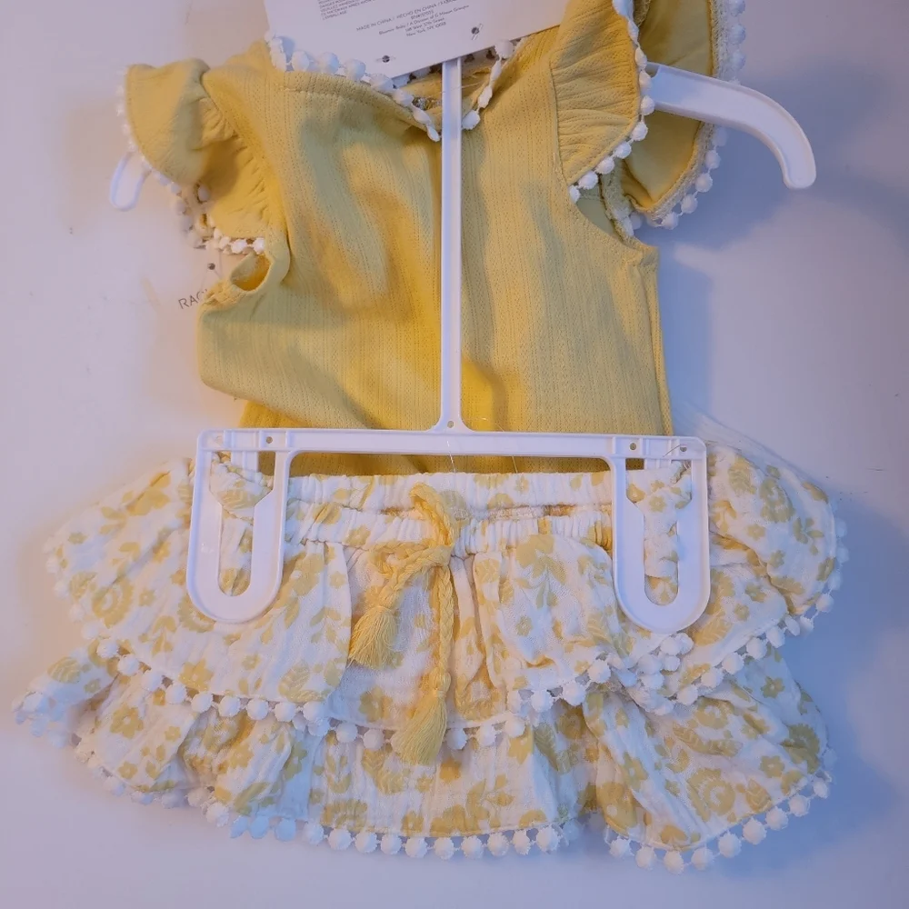 Rachel Zoe Yellow White Baby Set 0-3 Months Onsie Skirt Socks Headband